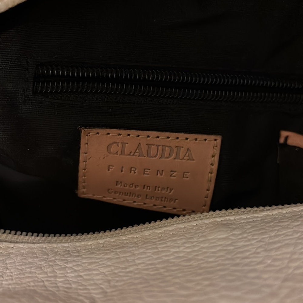 Claudia firemez - Picture 4 of 4